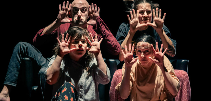 Névroses Banales – A Sensitive and Playful Exploration of Everyday Fragilities